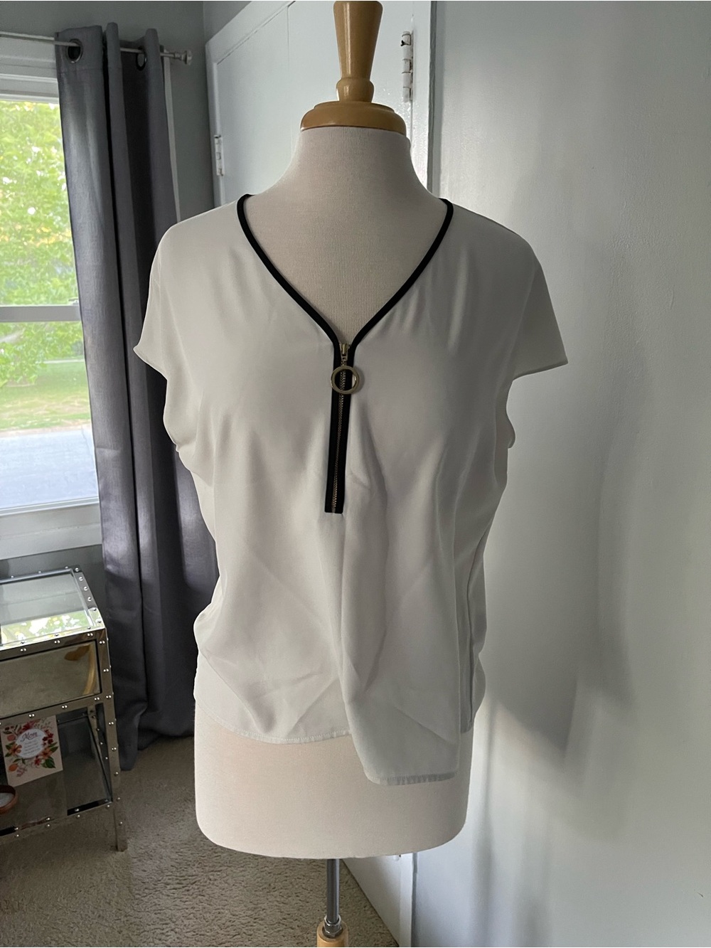 Calvin Klein White Short-Sleeve V-Neck Blouse with Black Trim and Ring Accent